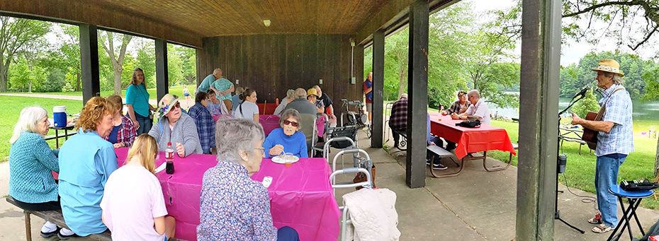 Meadows folks enjoyed a picnic and music at Governor Dodge State Park.